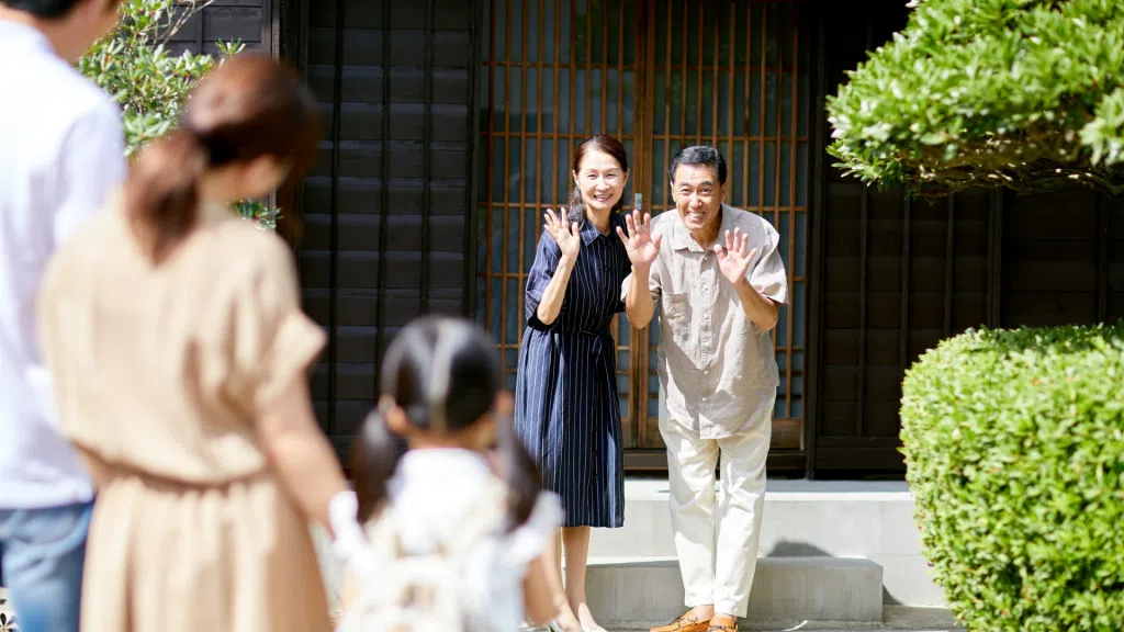 greeting and answering about family